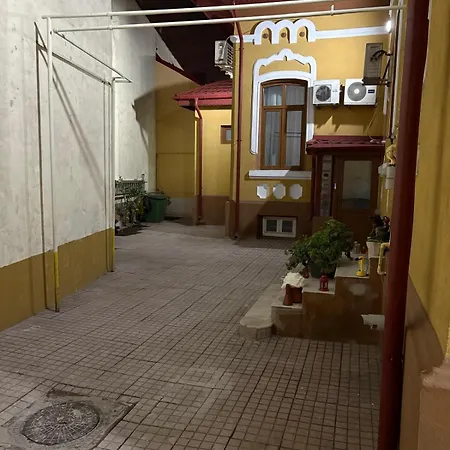 Boutique Old 3 * Bucharest