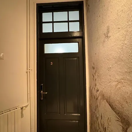 Boutique Old 3 Apartment *