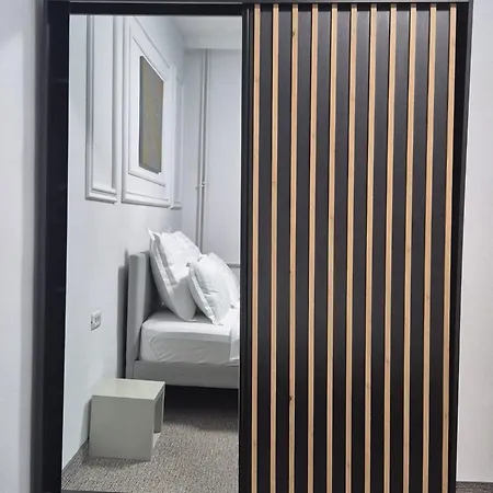 Boutique Old 3 * Bucharest