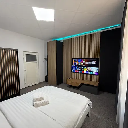 Boutique Old 3 *