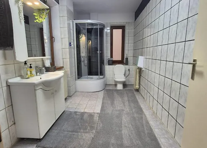 Boutique Old 3 *