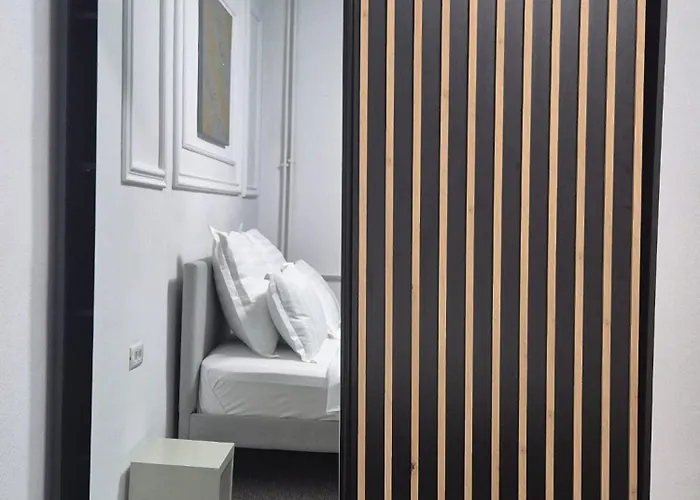 Boutique Old 3 * Bucareste