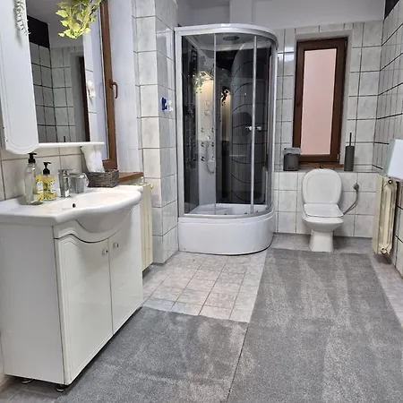 Boutique Old 3 * בוקרשט